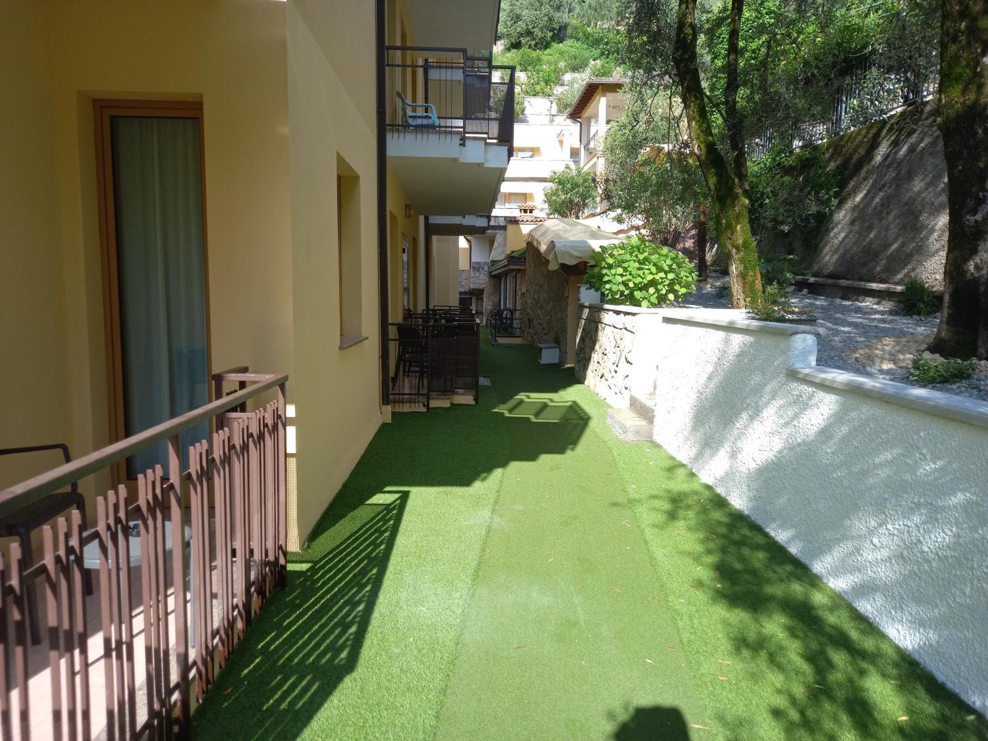 Hotel Florida Limone sul Garda Eksteriør bilde