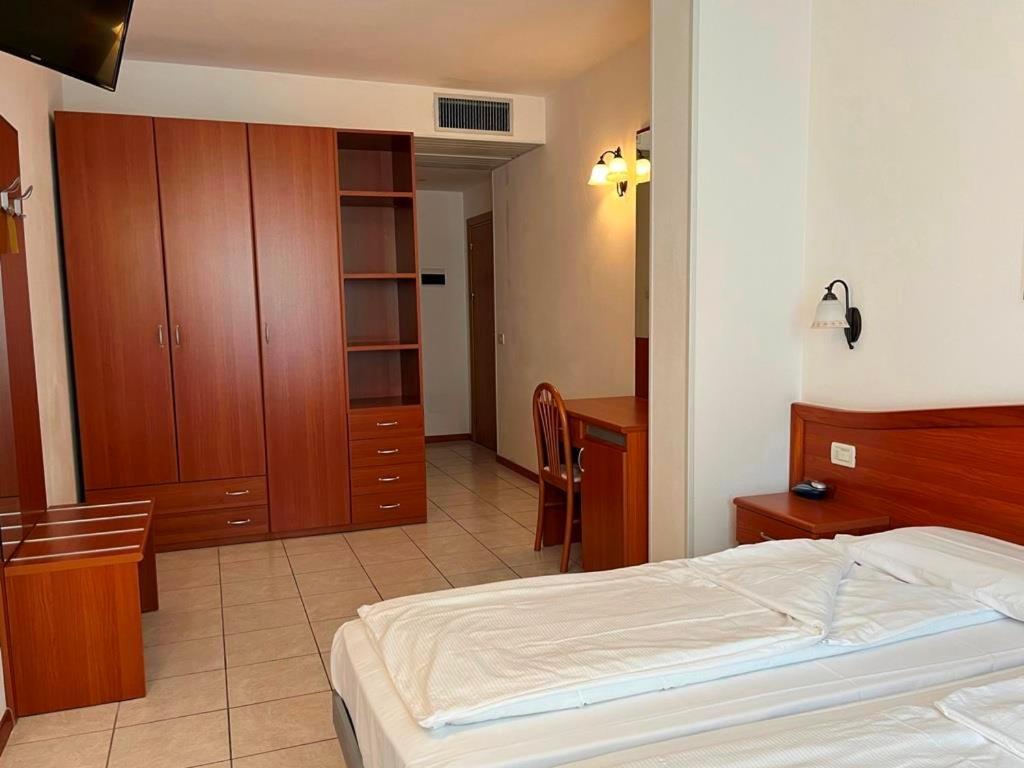 Hotel Florida Limone sul Garda Eksteriør bilde